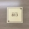 813
