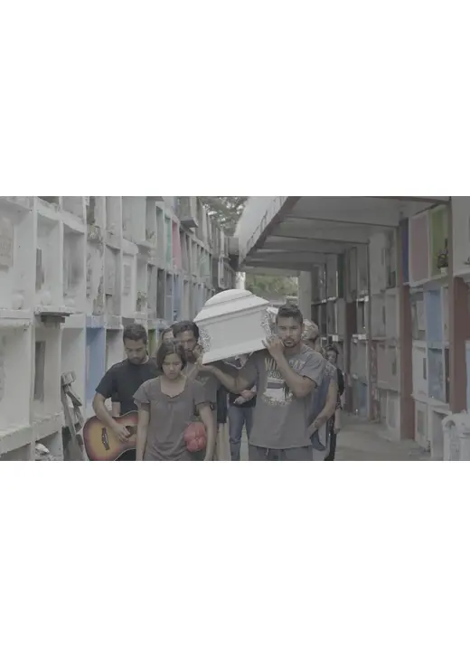 アンダーグラウンド